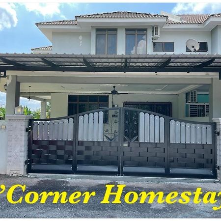 D Corner Islam Homestay Kuala Kangsar Zewnętrze zdjęcie